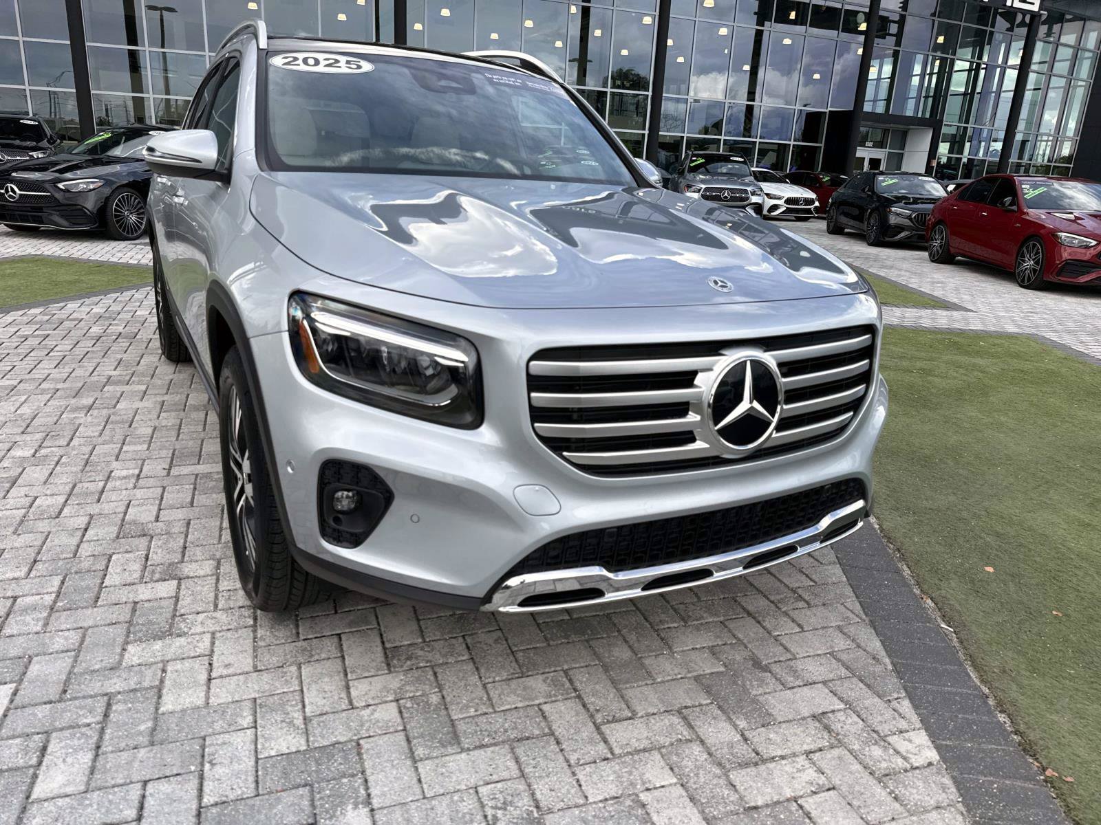 Used 2025 Silver Metallic Mercedes-Benz 250 image 8