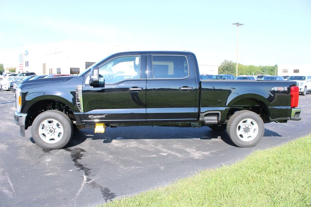 New 2026 Agate Black Metallic Ford F-250® XLT image 5