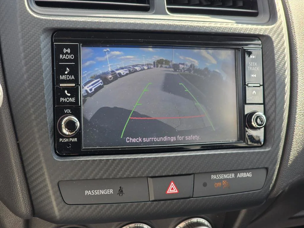 Used 2025 Black Mitsubishi 2.0 SE image 5