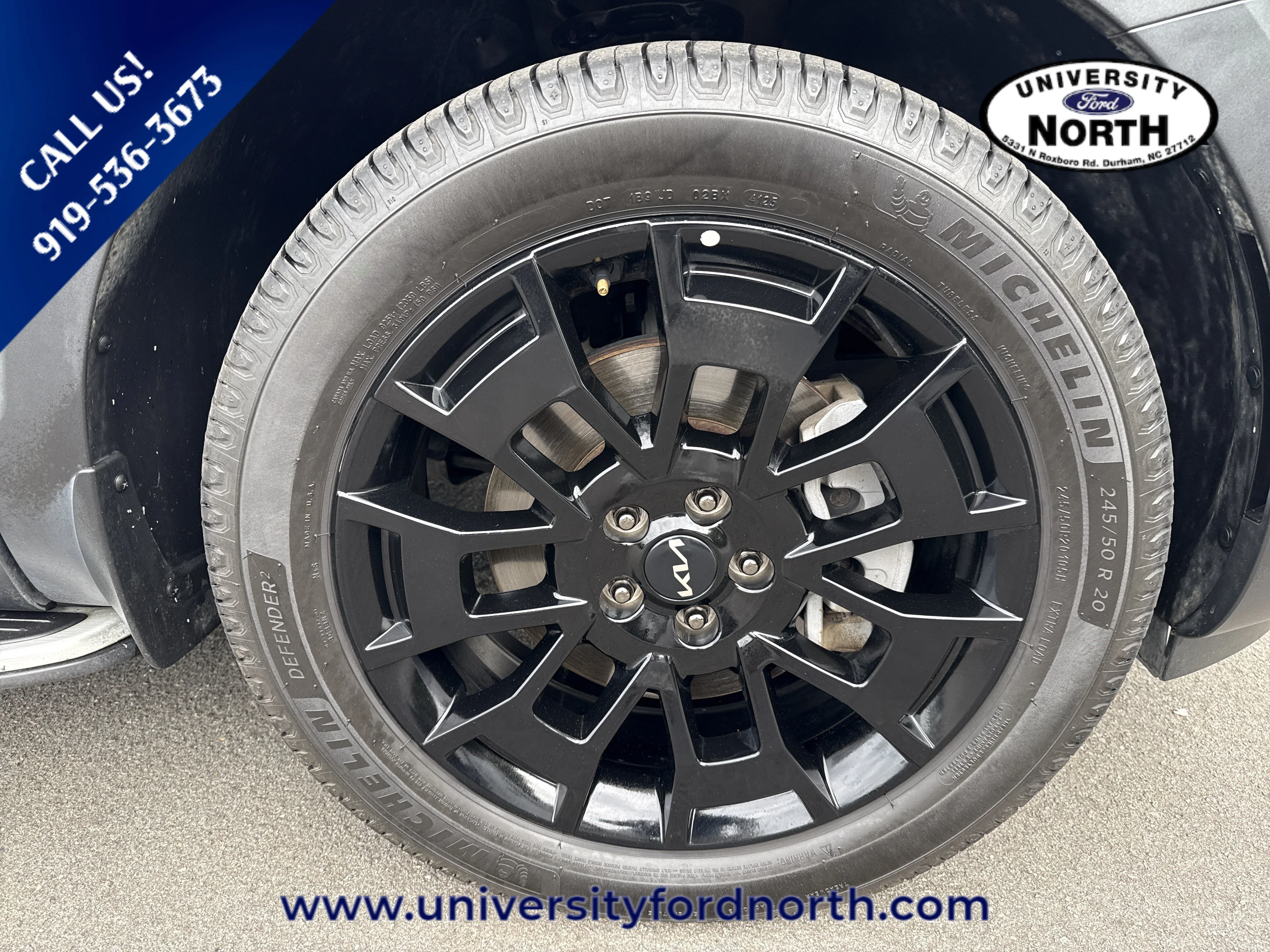 Used 2022 Wolf Gray Kia SX image 9
