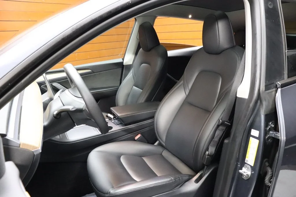 Used 2023 Solid Black Tesla Long Range image 31