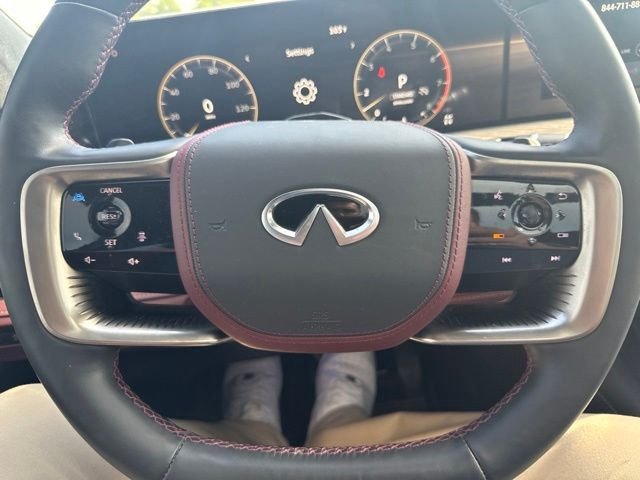 Used 2025 Black INFINITI AUTOGRAPH image 16