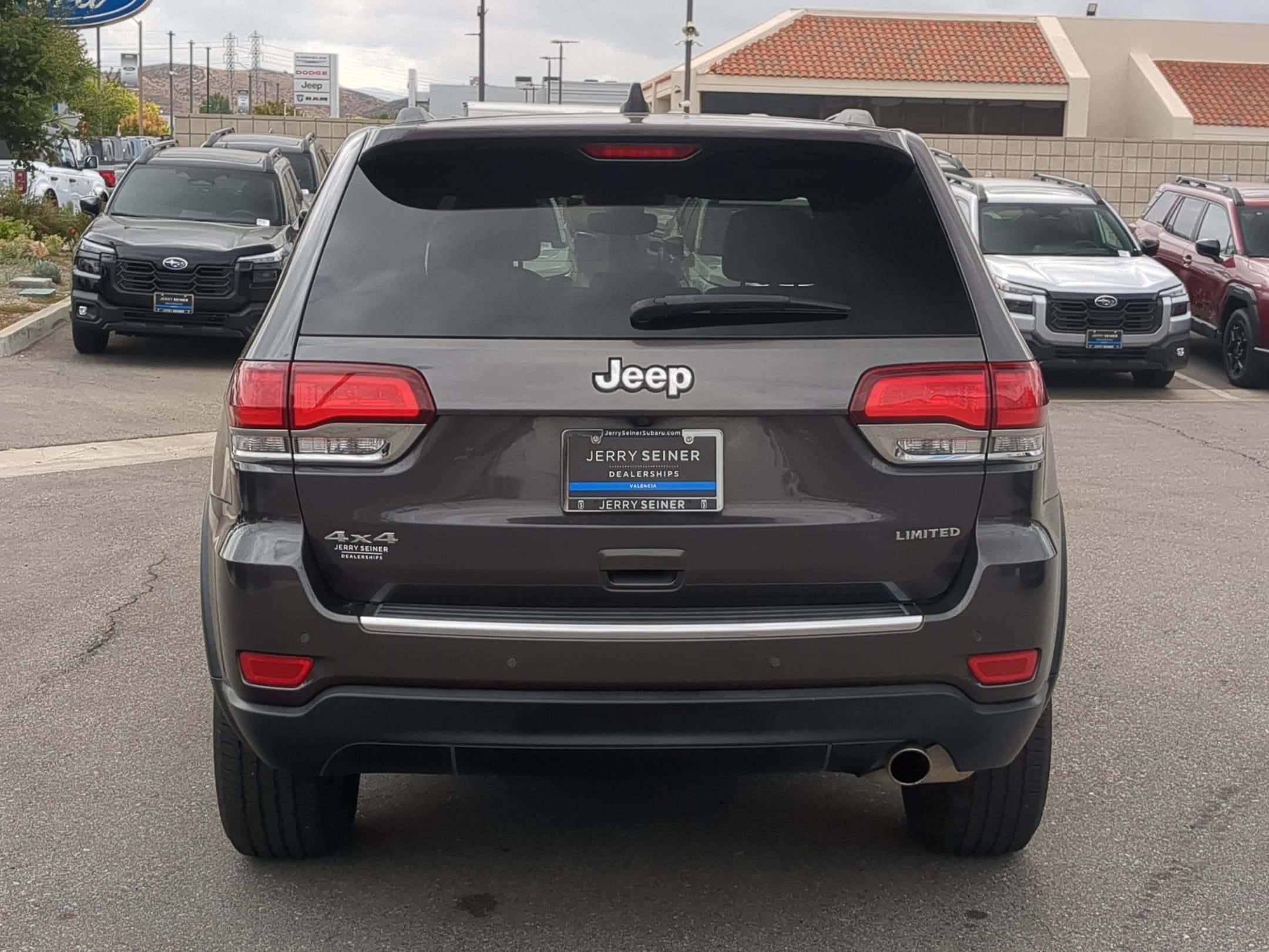 Certified Used 2021 Granite Crystal Metallic Clearcoat Jeep Limited image 4