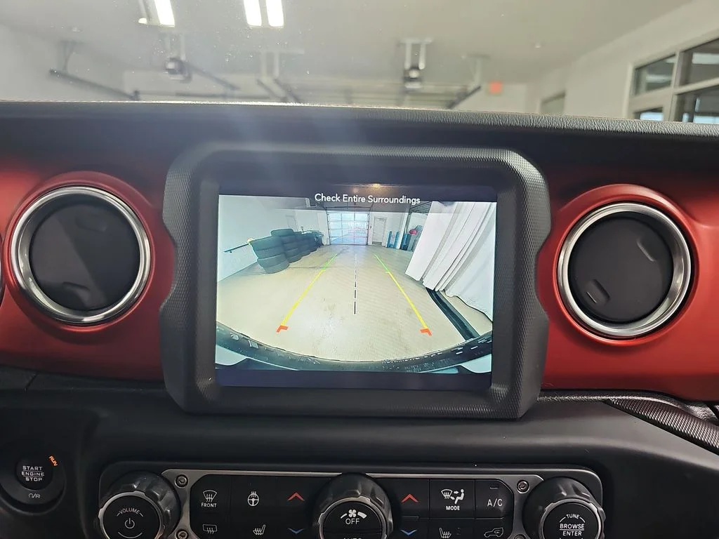 Used 2020 White/off-white Jeep Unlimited Rubicon image 26