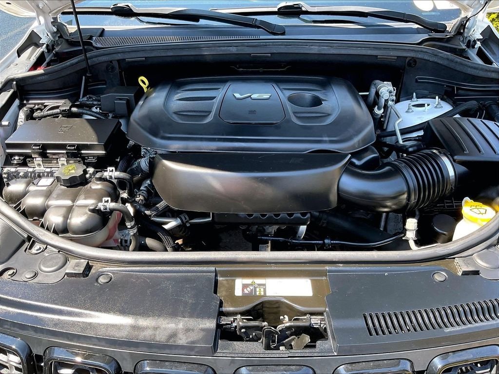 Used 2018 White Jeep Altitude image 28