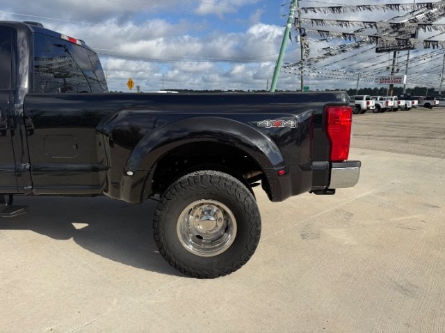 Used 2021 Black Ford XL image 13