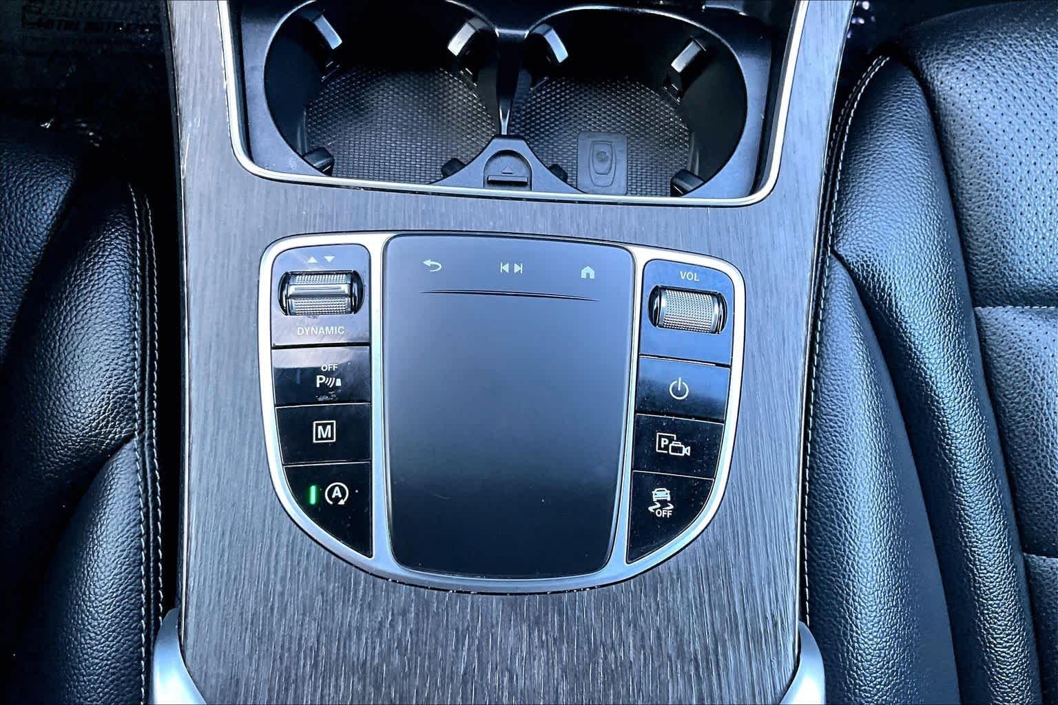 Used 2022  Mercedes-Benz GLC 300 image 33