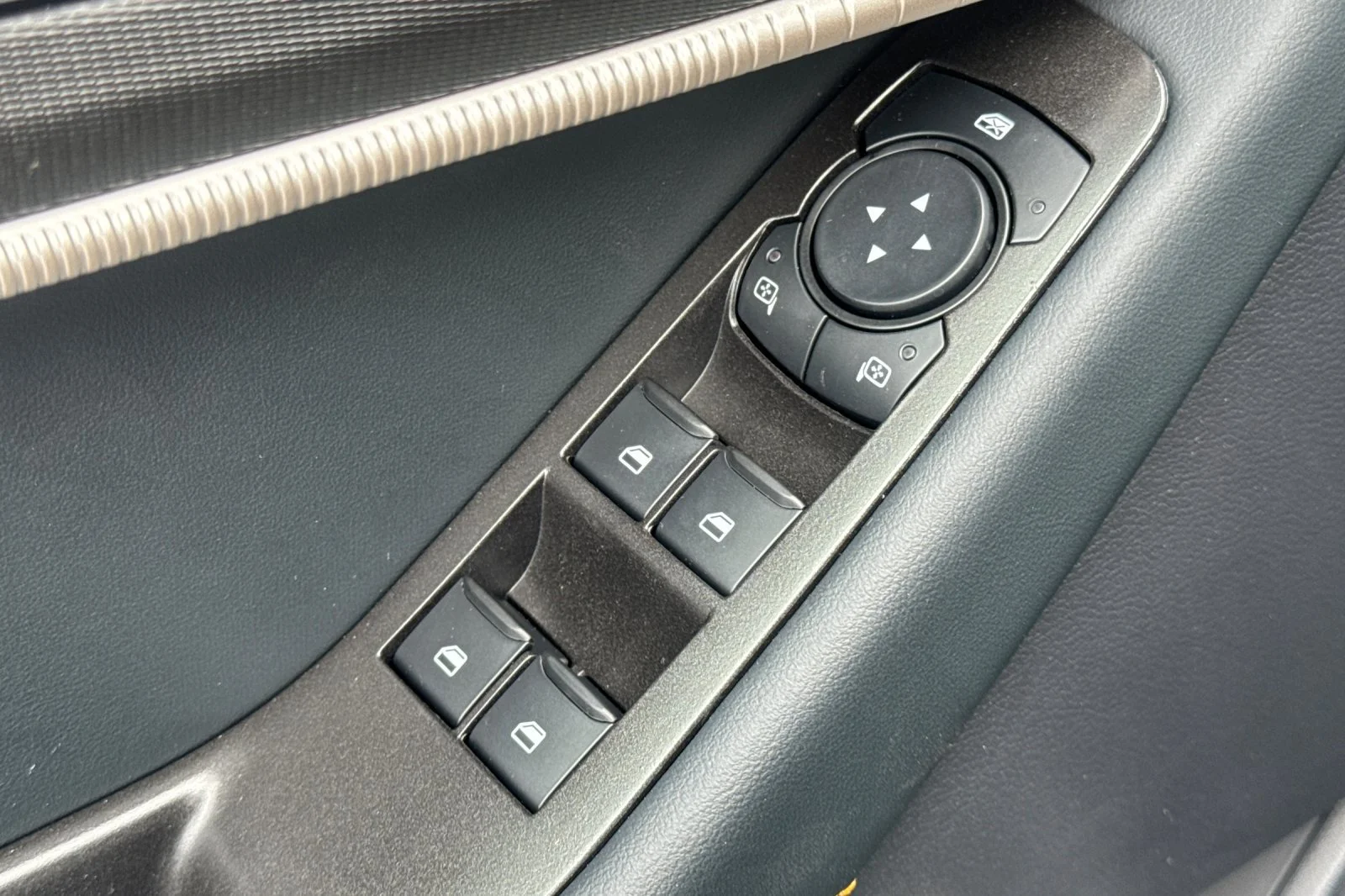 New 2027 Avalanche Gray Ford Tremor® image 13