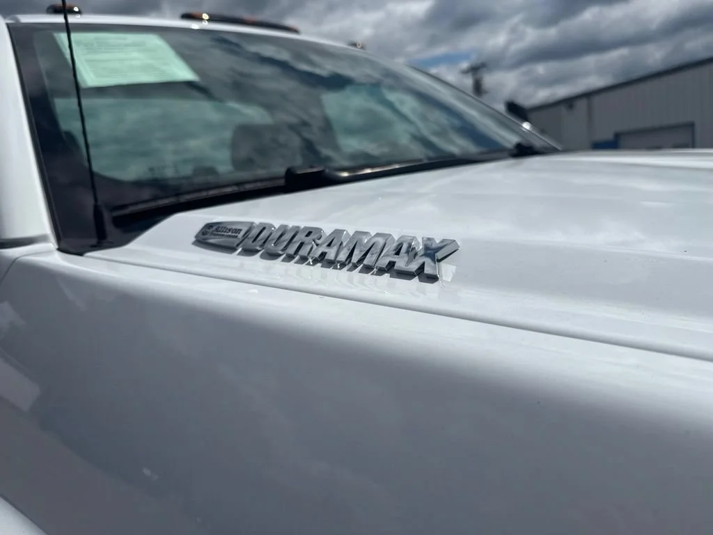 Used 2024 Summit White Chevrolet Work Truck image 26