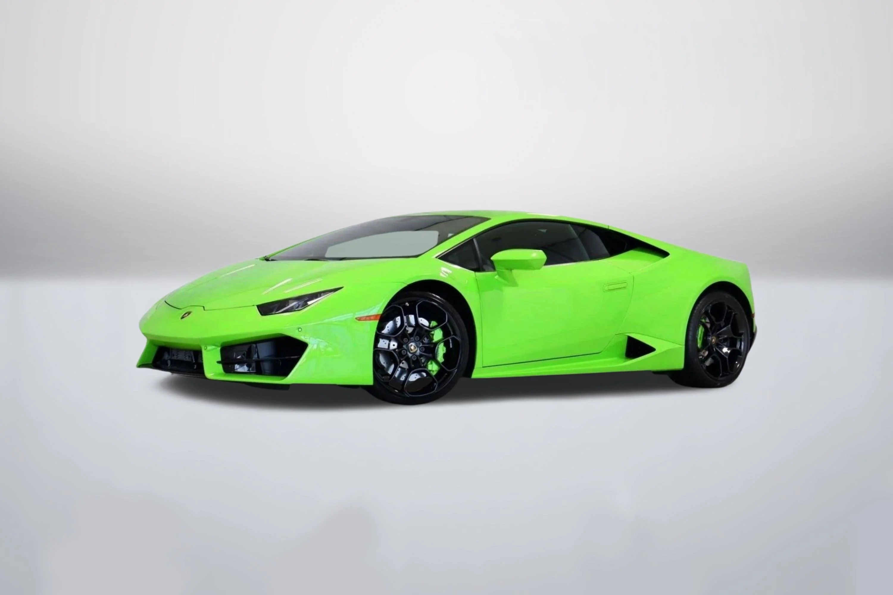 Used 2018 Verde Mantis Pearl Effect Lamborghini  image 1