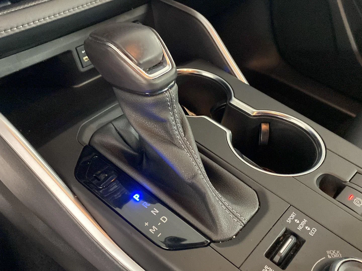Used 2022 Celestial Silver Metallic Toyota XSE image 20