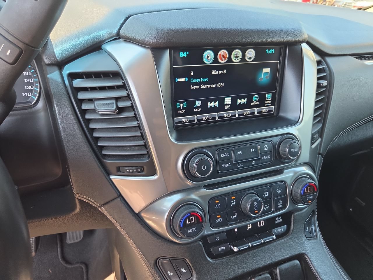 Used 2019 SUMMIT WHITE Chevrolet LT image 13
