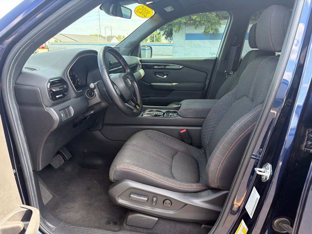 2025 Honda Pilot Sport - Photo 16