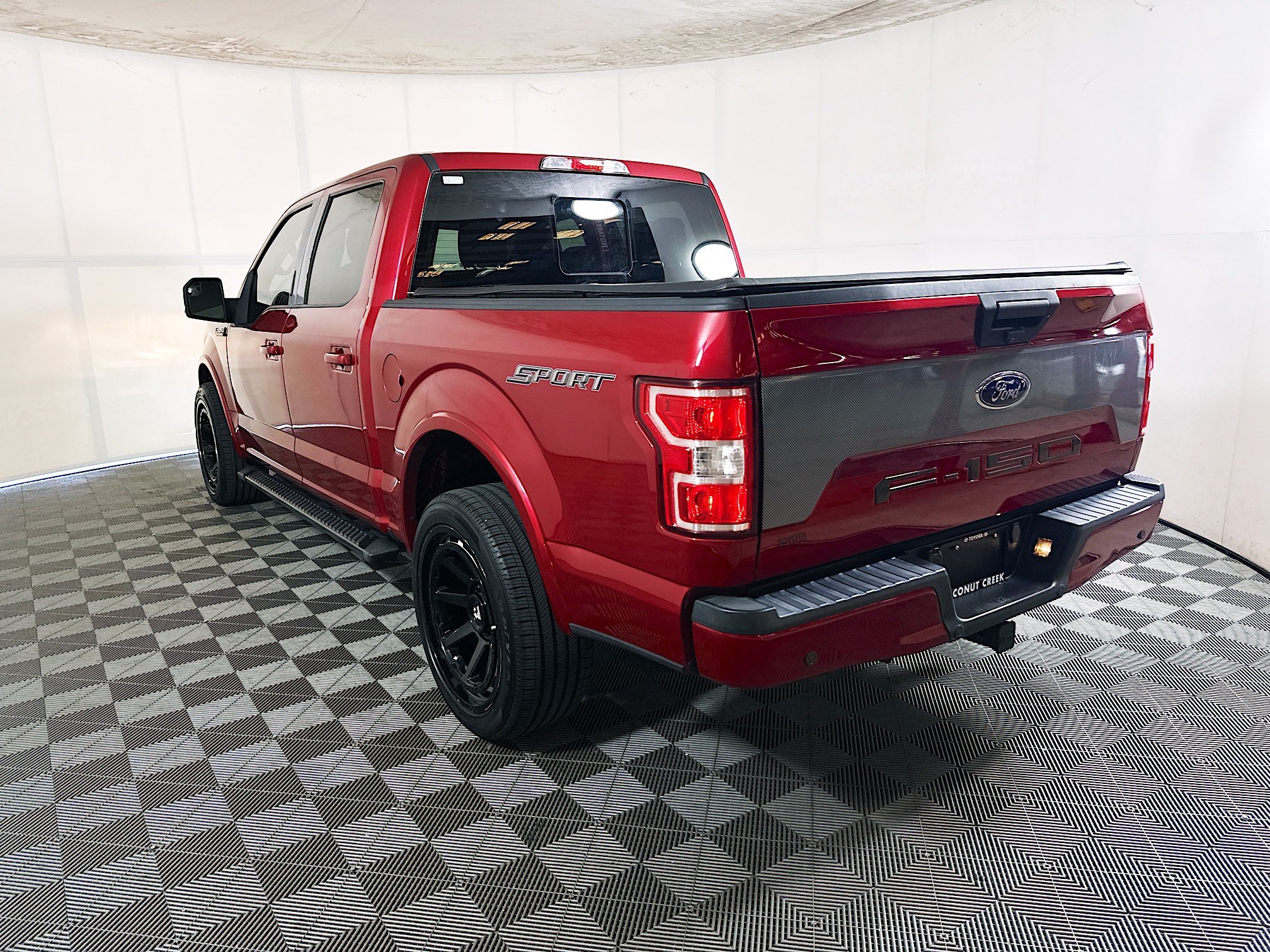 Used 2020 Red Metallic Ford XLT image 5