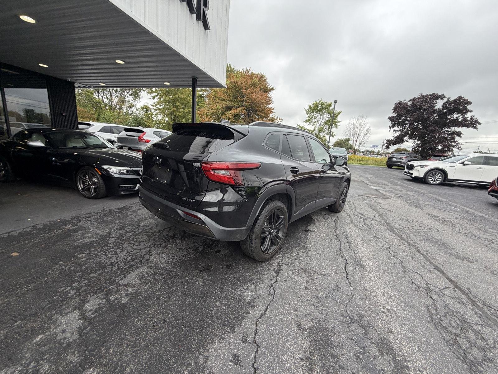 Used 2024 Mosaic Black Metallic Chevrolet ACTIV image 8