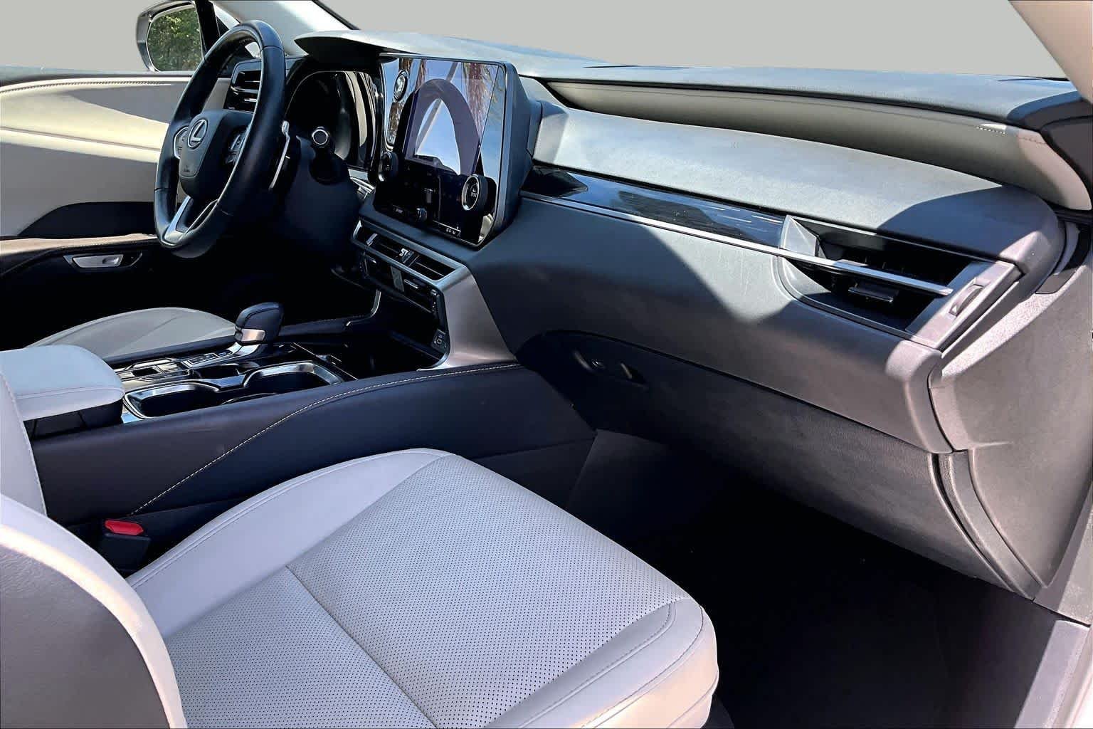 Used 2023 Eminent White Pearl Lexus  image 30