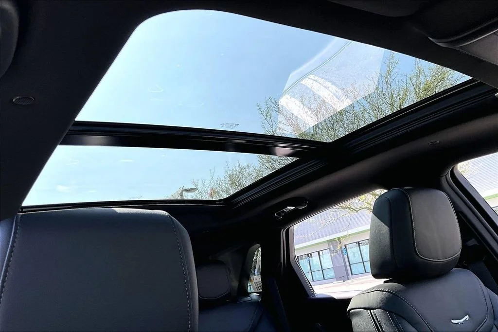 New 2026 Crystal White Tricoat Cadillac Premium Luxury image 33