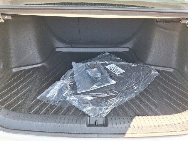 New 2026 Platinum White Pearl Honda SE image 26
