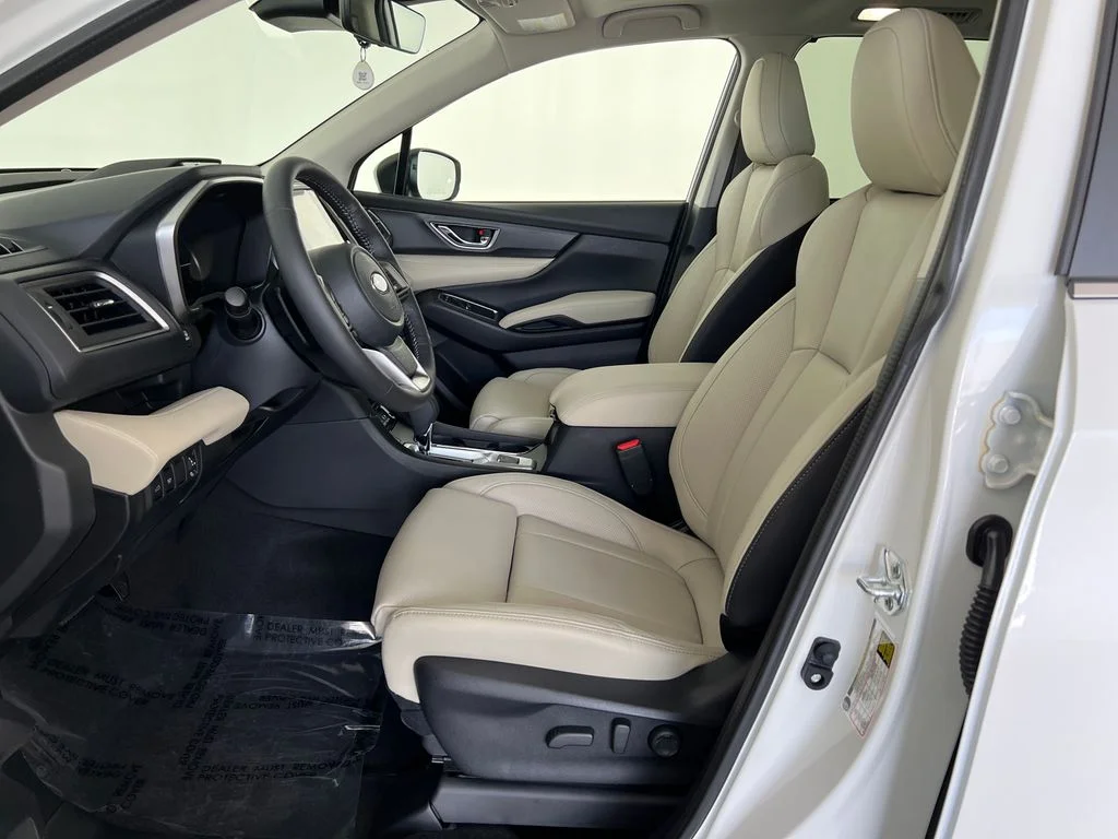 New 2026 CRYSTAL WHITE PEARL Subaru Limited 7-Passenger image 11