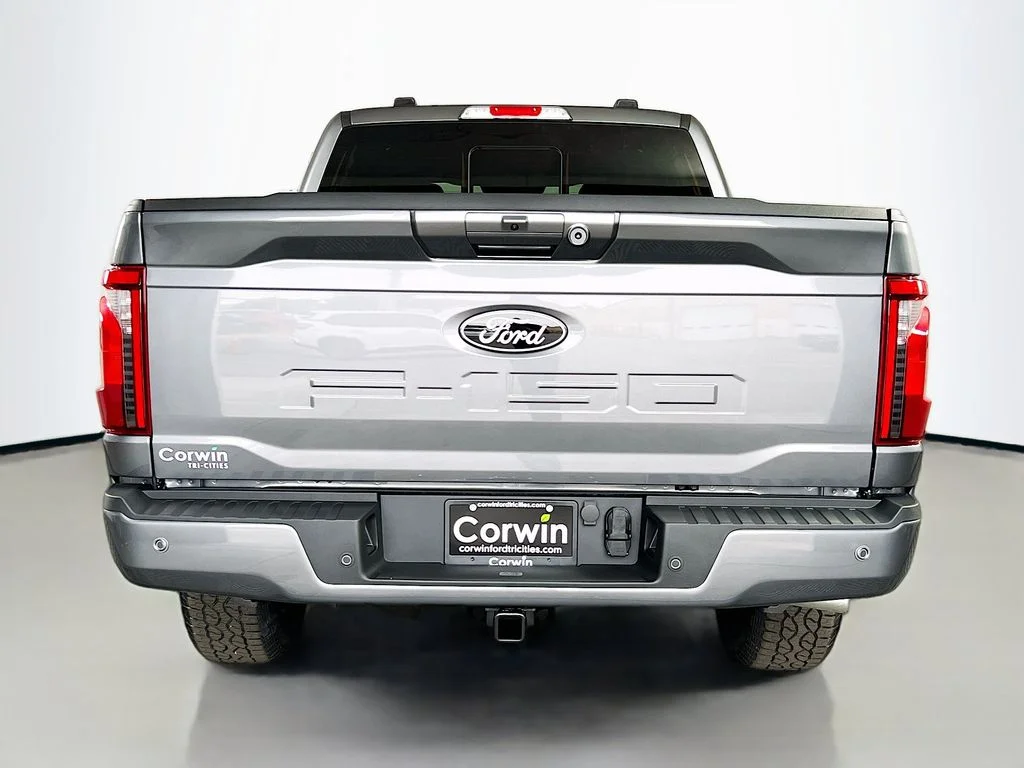 New 2026 Carbonized Gray Metallic Ford XLT image 13