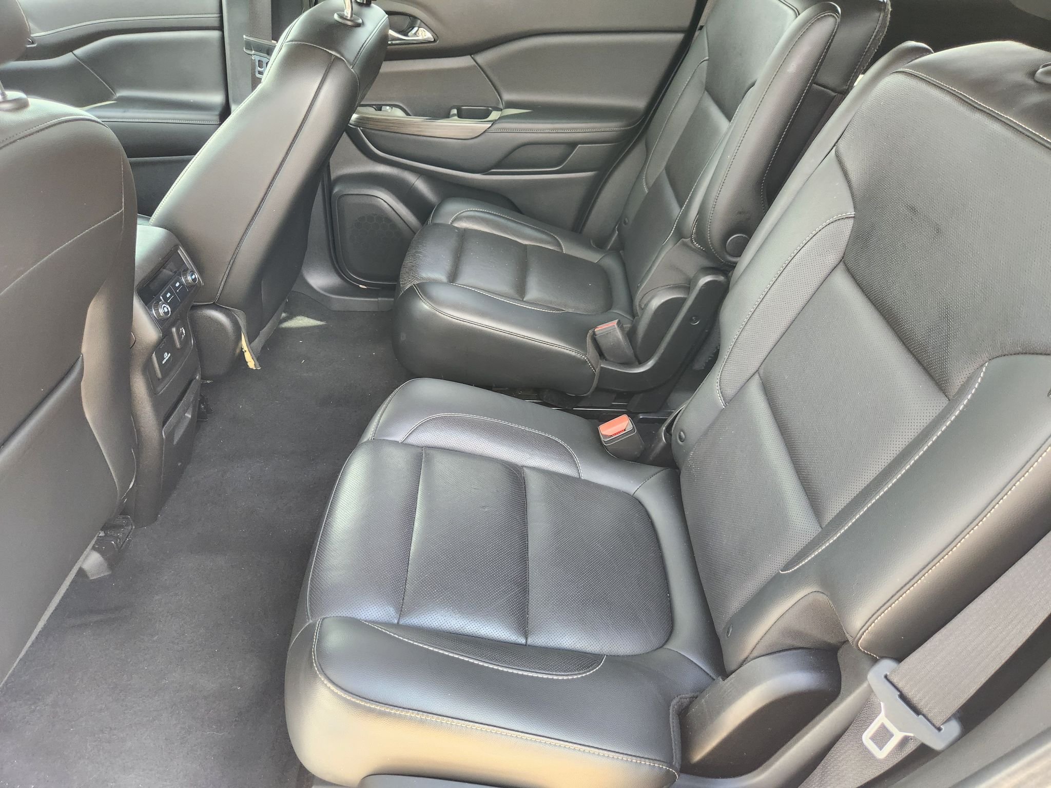 Used 2019 Summit White GMC SLT image 32