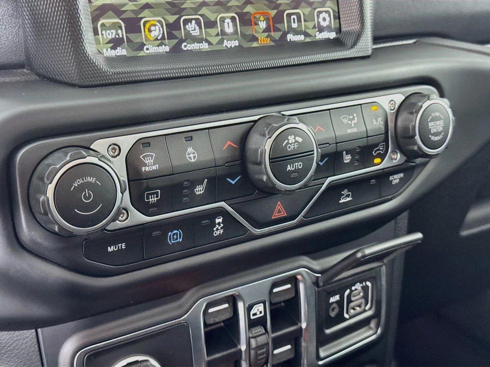 Used 2023 Black Clearcoat Jeep Sahara image 16