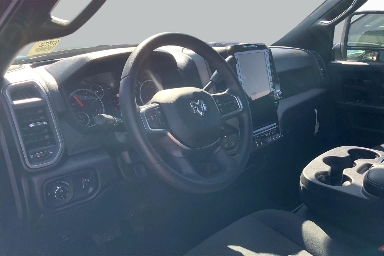 2025 RAM 2500 Tradesman - Photo 9