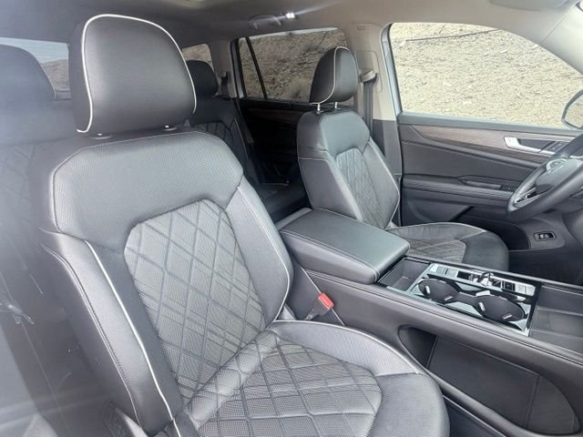 2024 Volkswagen Atlas SEL Premium R-Line - Photo 34