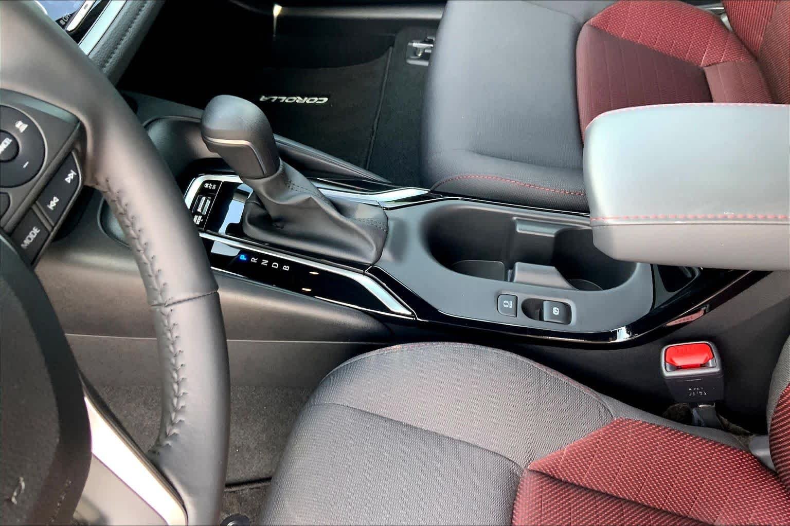 Used 2023 Classic Silver Metallic Toyota SE image 17