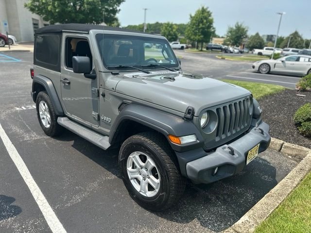 Used 2019 Gray Jeep Sport S image 2