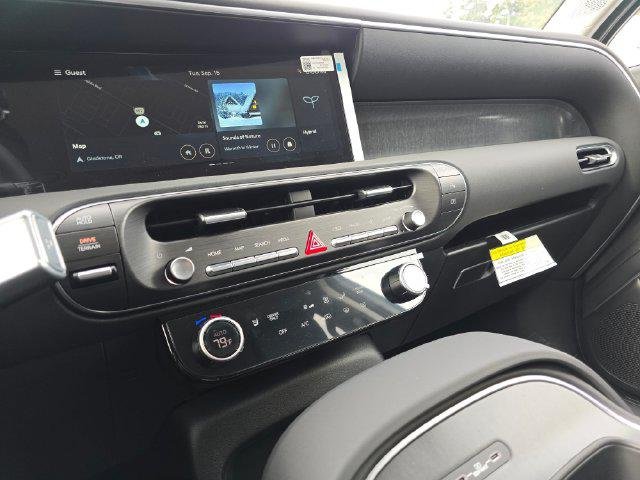 New 2026 White Pearl Hyundai SEL image 34