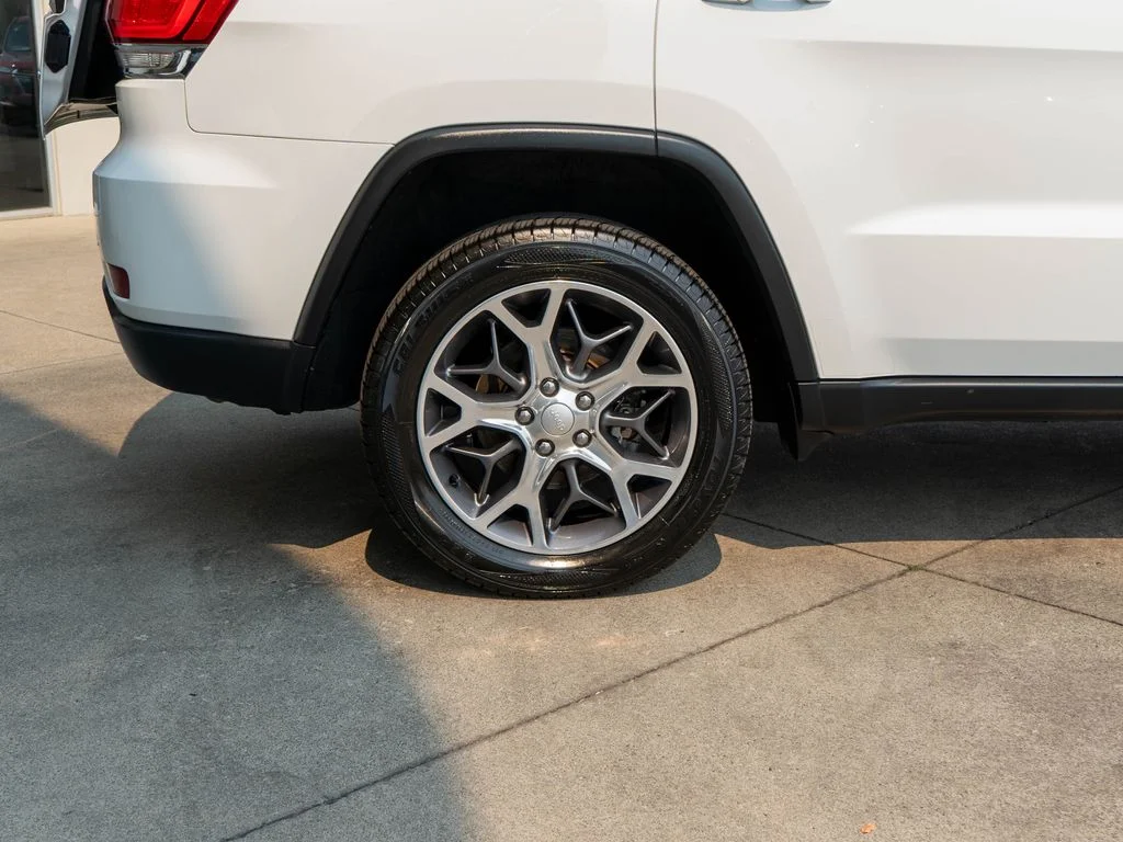 Used 2021 White Jeep Limited image 37