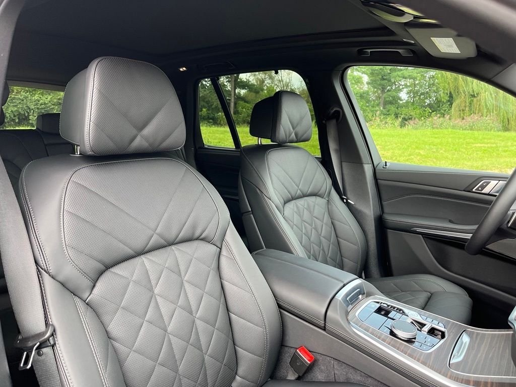 Used 2026 Gray BMW xDrive40i image 29