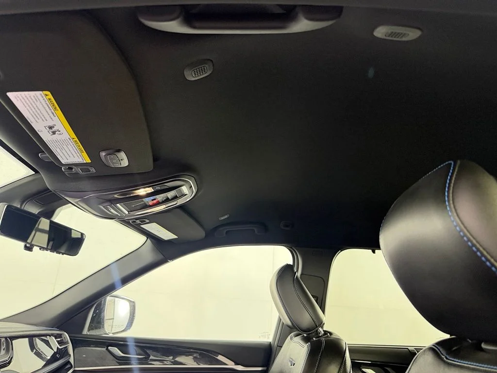 Used 2025 White Jeep Trailhawk 4xe image 18