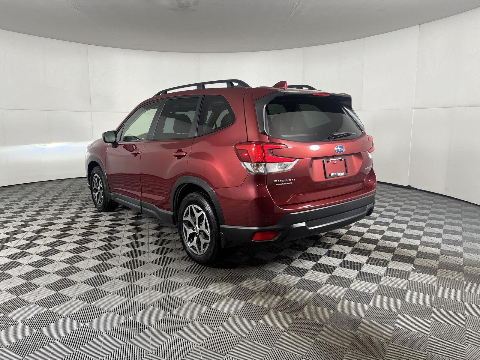 Used 2022 Crimson Red Pearl Subaru Premium image 23