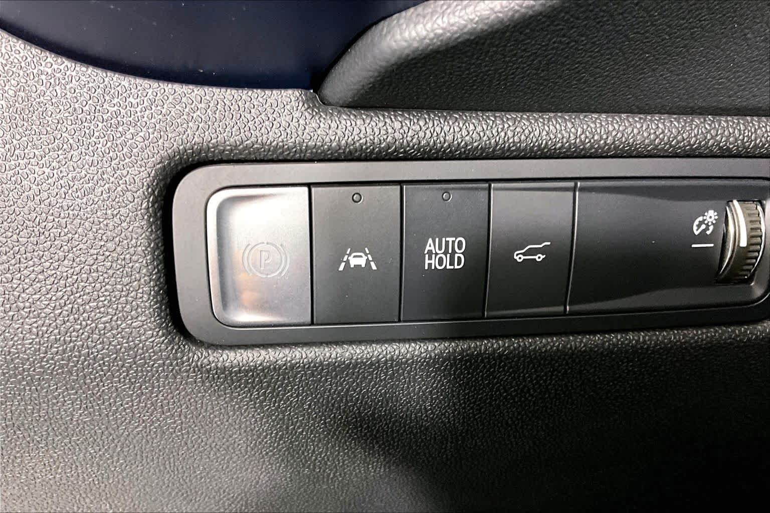 Used 2024 Summit White Chevrolet LT image 30