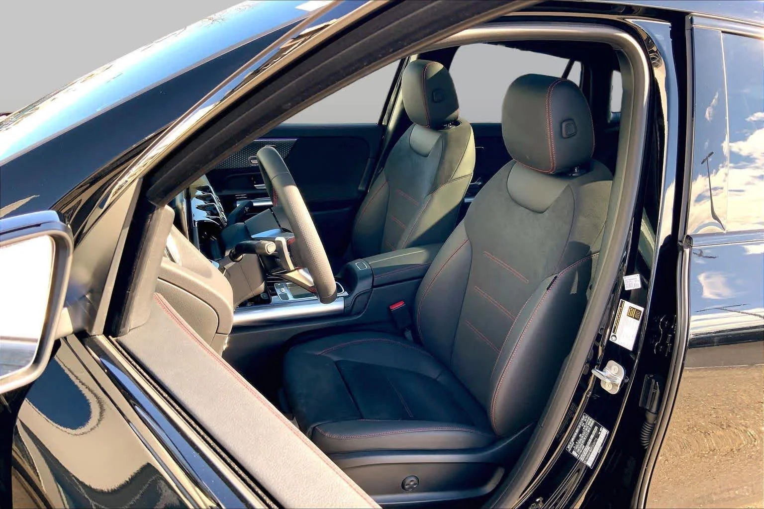 Certified Used 2024 Night Black Mercedes-Benz GLA 250 image 9
