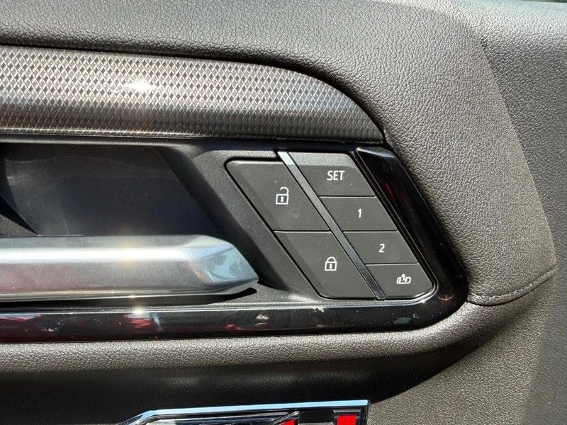 Used 2026 Silver GMC AT4 image 18