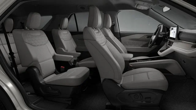 New 2026 Star White Metallic Tri-Coat Ford Platinum image 6