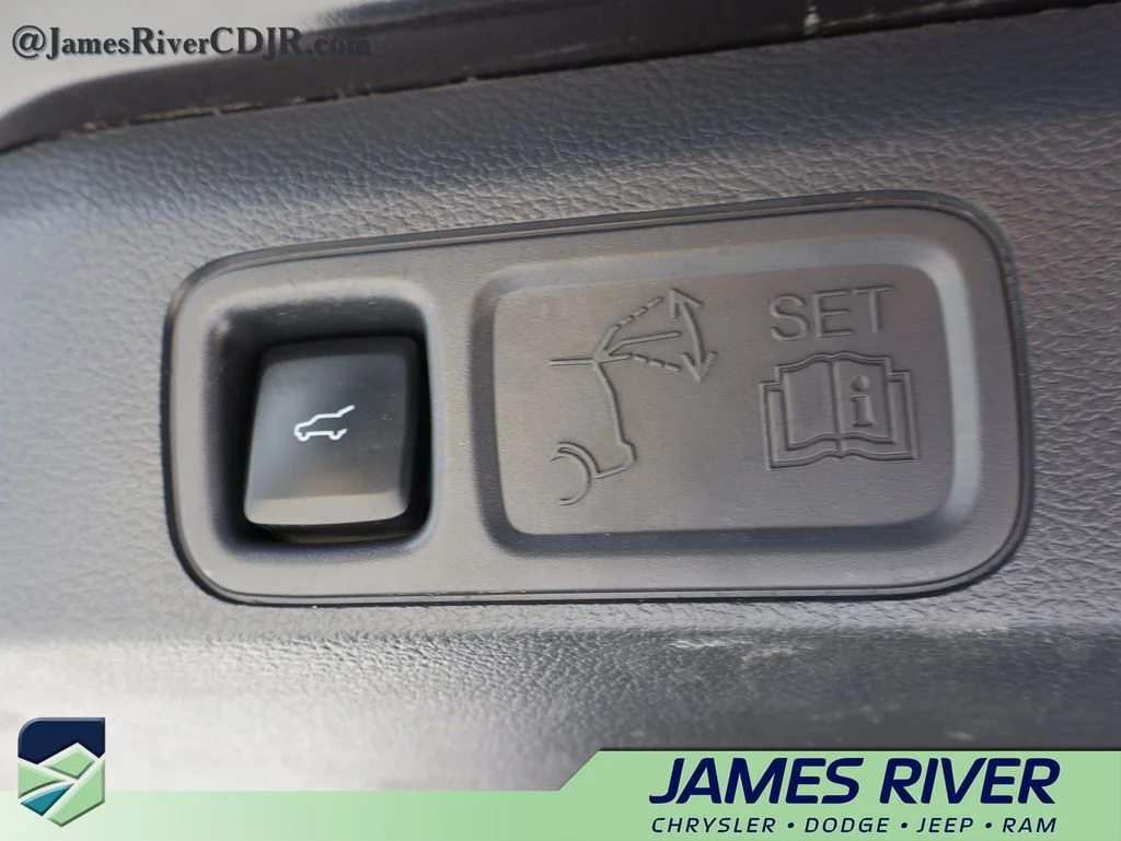 Used 2024 Gray Ford Limited image 17