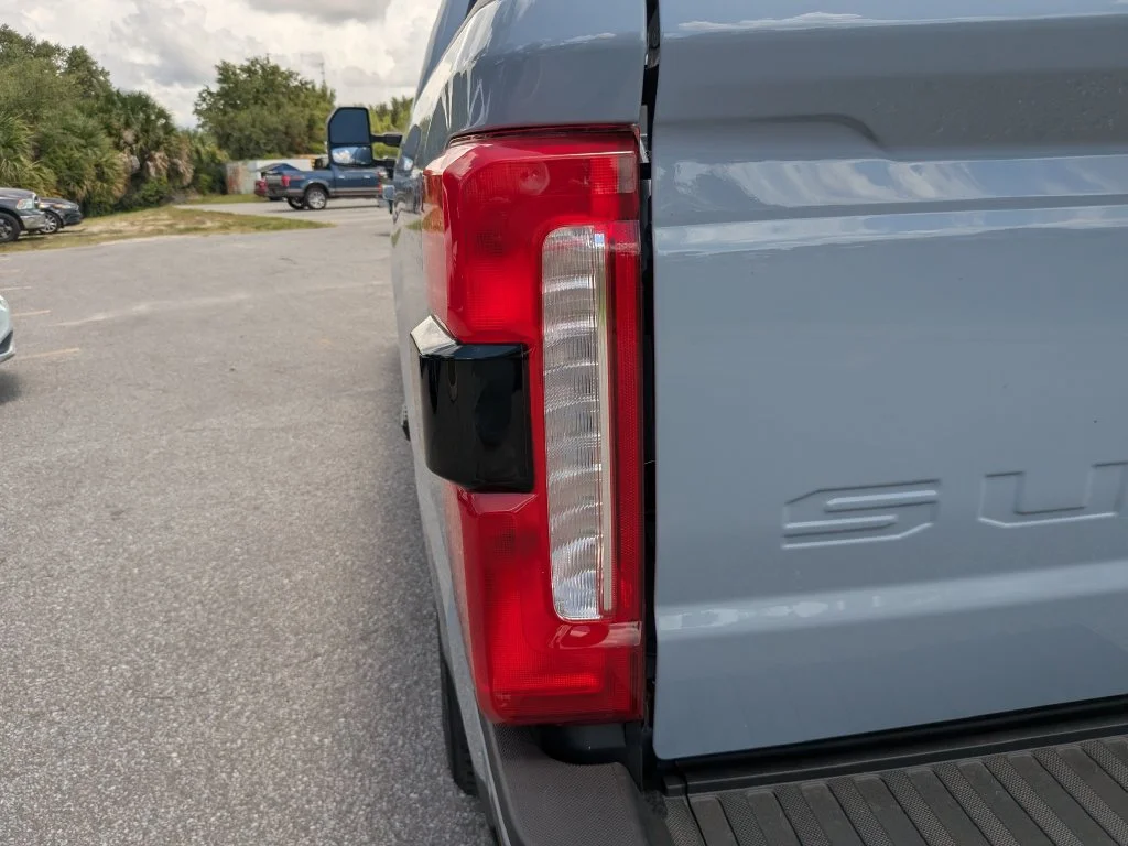 New 2026 Glacier Gray Metallic Tri-Coat Ford F-250® Lariat® image 12