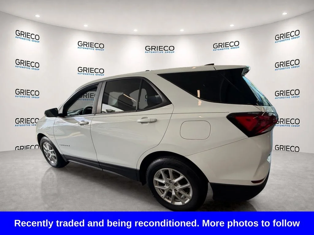 Used 2022 White Chevrolet LS image 5