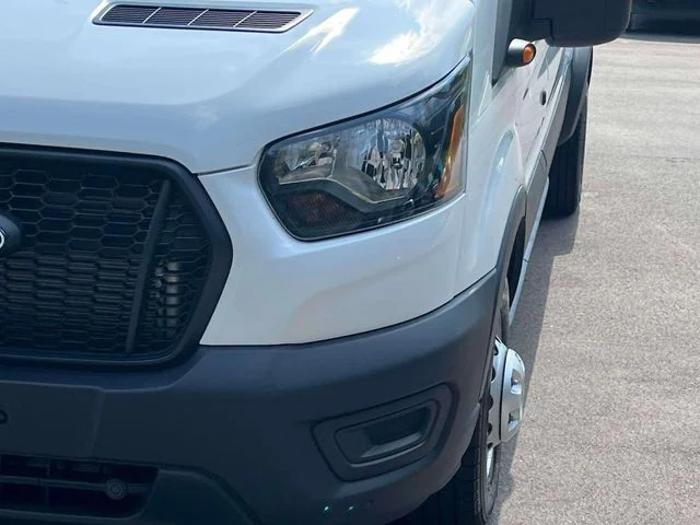 New 2027 White Ford HR PASS XL AWD image 9