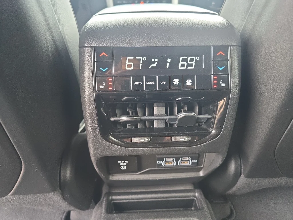 Used 2022 Bright White Jeep Overland image 27