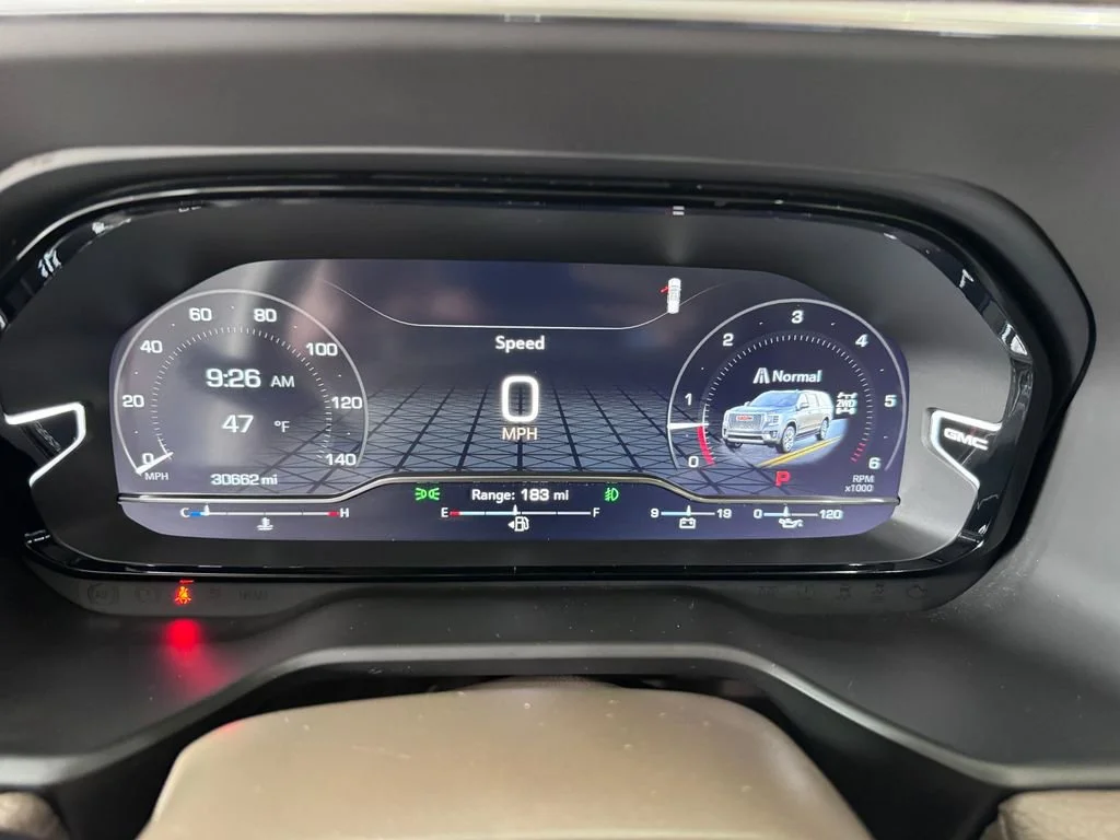 2024 GMC Yukon Denali - Photo 17