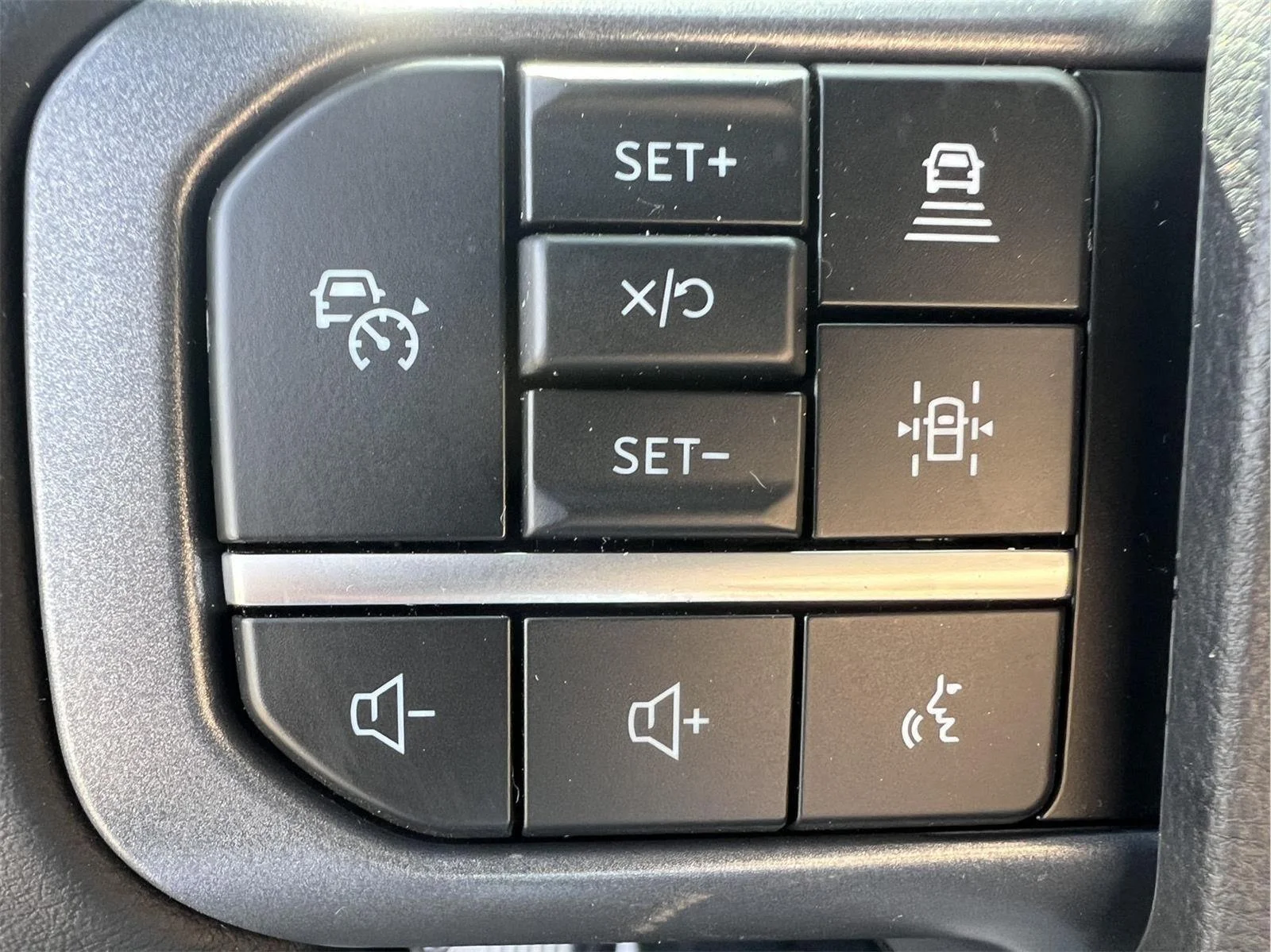 Used 2025 Agate Black Ford XLT image 18