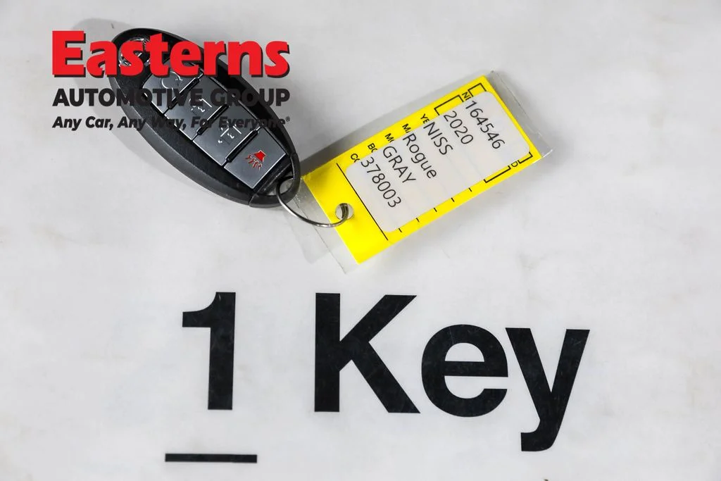 Used 2020 Gray Nissan SL image 27