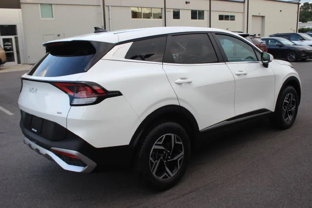 Used 2023 White Kia LX image 28