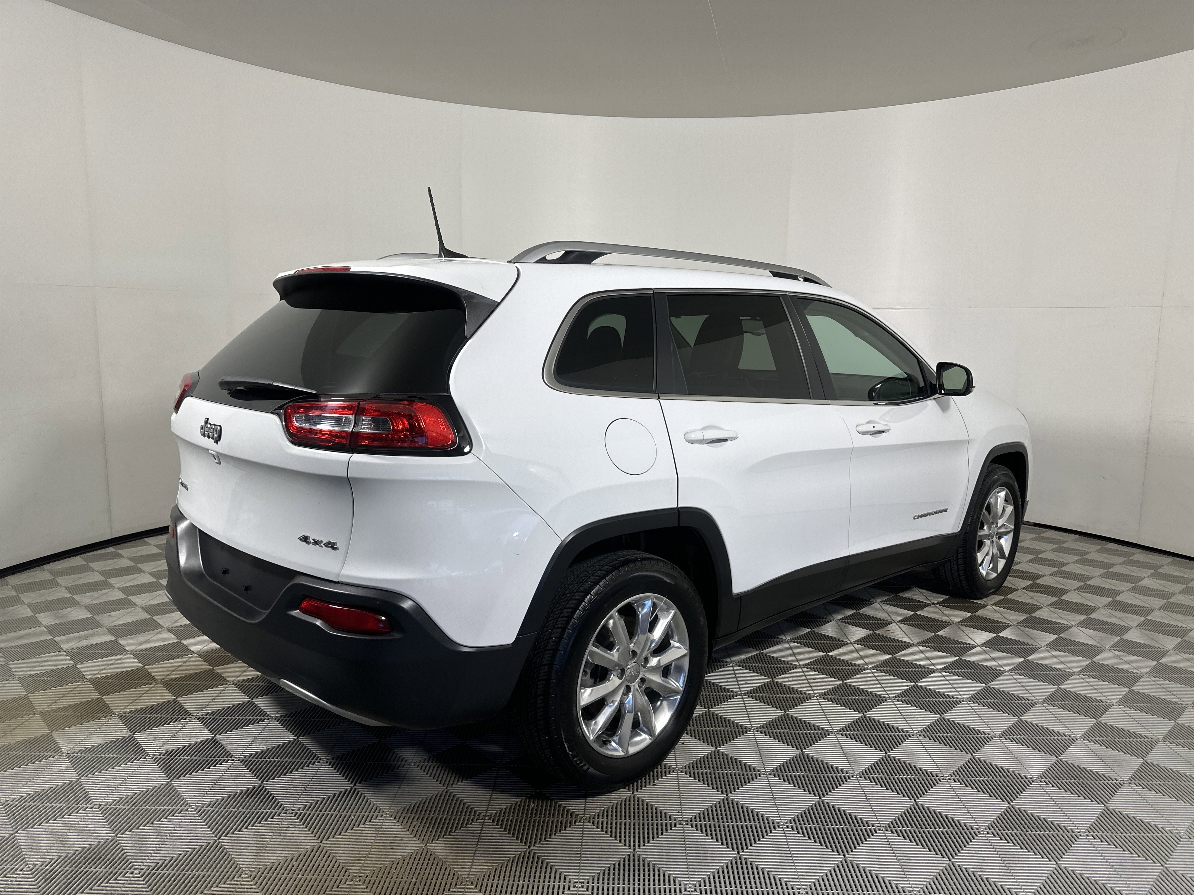 Certified Used 2016 Bright White Clearcoat Jeep Limited image 7