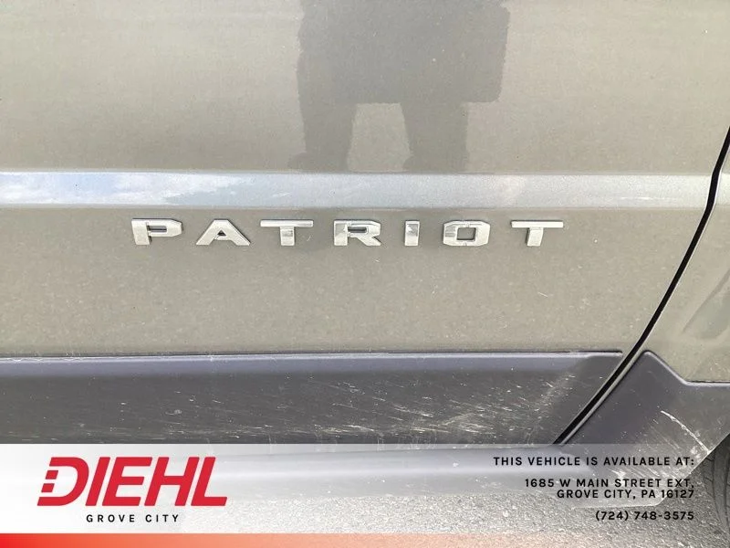 Used 2014 Gray Jeep Sport image 10